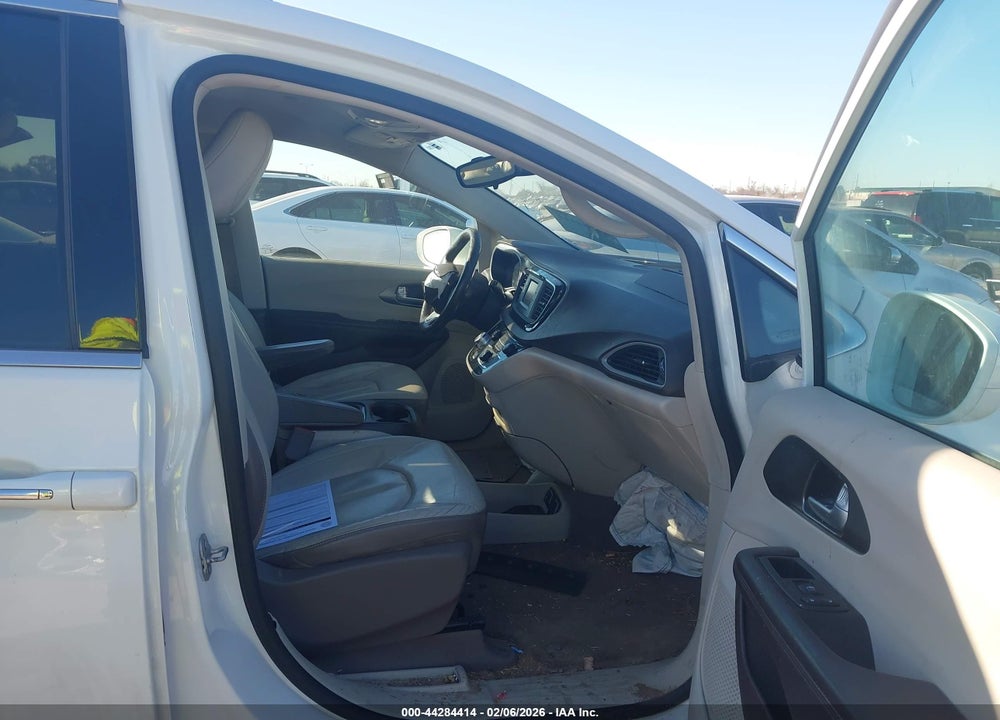 2017 CHRYSLER PACIFICA TOURING-L VIN: 2C4RC1BG7HR720606