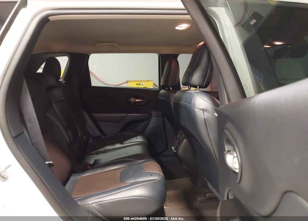2015 JEEP CHEROKEE LIMITED VIN: 1C4PJLDB8FW632985