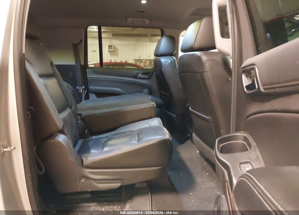 2019 CHEVROLET SUBURBAN LT VIN: 1GNSKHKC6KR199473