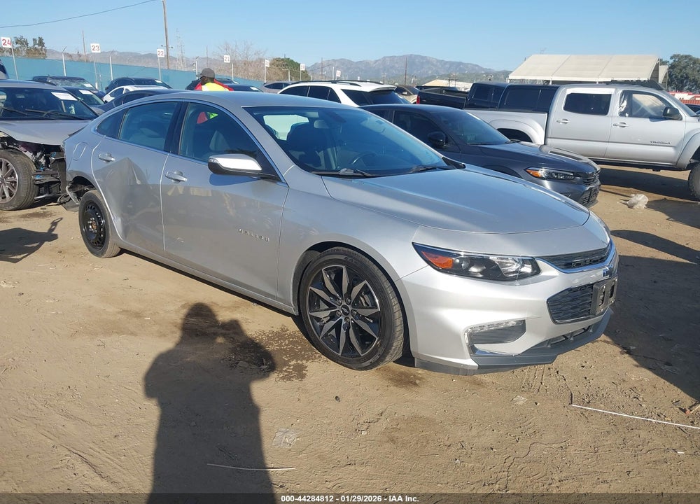 2018 CHEVROLET MALIBU LT VIN: 1G1ZD5ST4JF273983