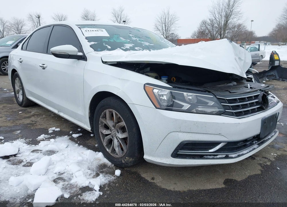 2018 VOLKSWAGEN PASSAT 2.0T R-LINE/2.0T S VIN: 1VWAA7A30JC016909