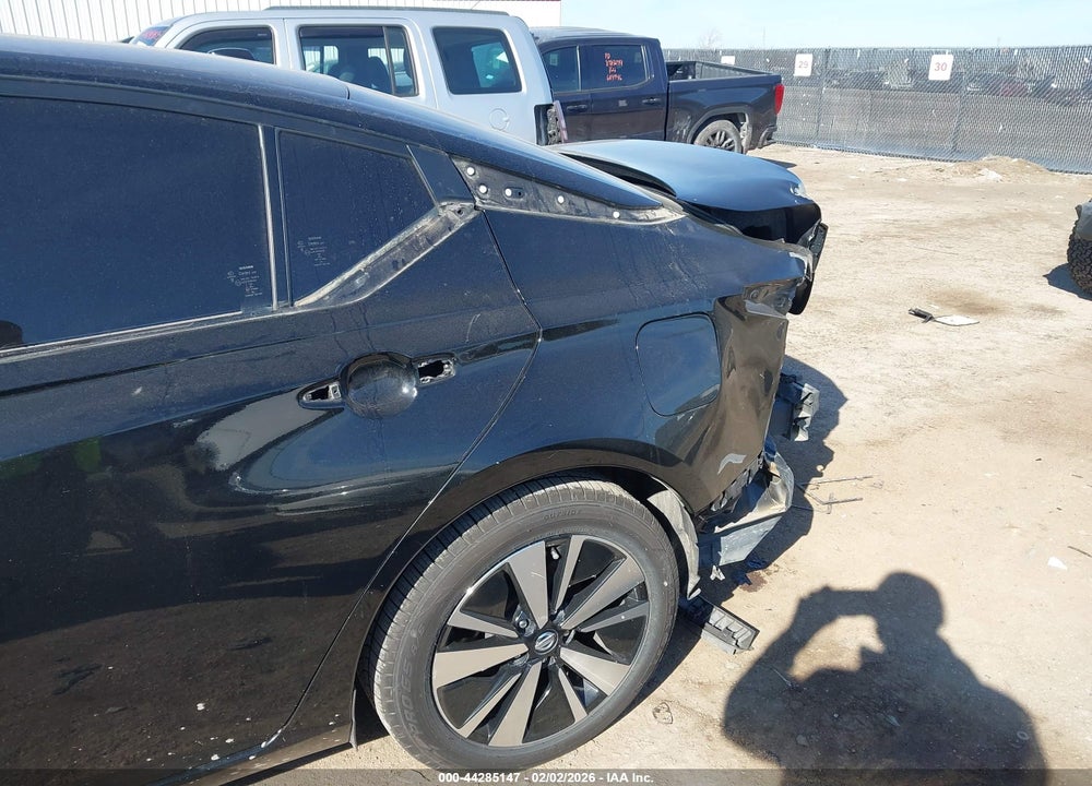 2021 NISSAN ALTIMA SV FWD VIN: 1N4BL4DV5MN326646