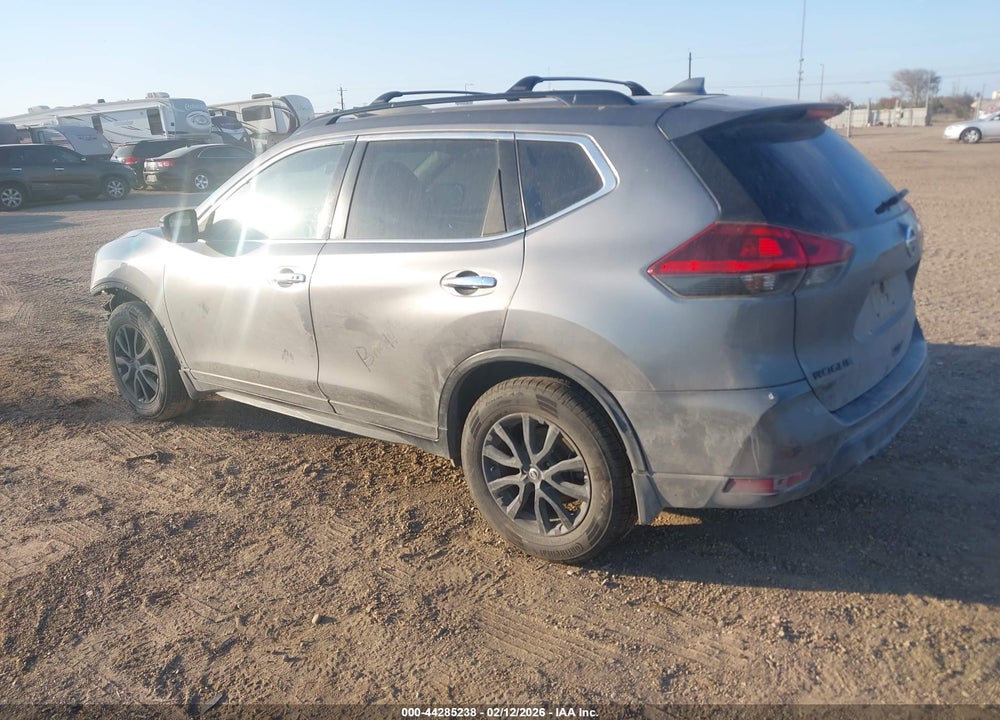 2018 NISSAN ROGUE SV VIN: 5N1AT2MT3JC818104