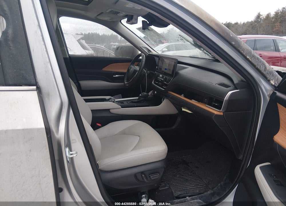 2024 TOYOTA GRAND HIGHLANDER PLATINUM VIN: 5TDAAAB53RS057934