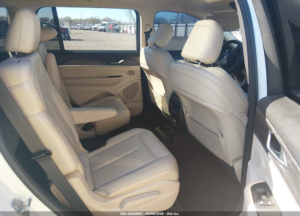 2021 JEEP GRAND CHEROKEE L LIMITED 4X2 VIN: 1C4RJJBG1M8108736
