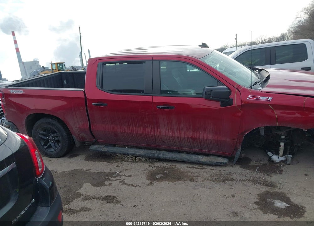 2021 CHEVROLET SILVERADO 1500 4WD  SHORT BED LT TRAIL BOSS VIN: 1GCPYFED4MZ221009