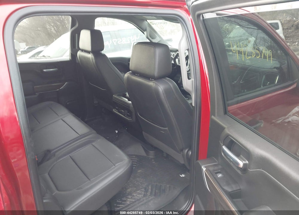 2021 CHEVROLET SILVERADO 1500 4WD  SHORT BED LT TRAIL BOSS VIN: 1GCPYFED4MZ221009