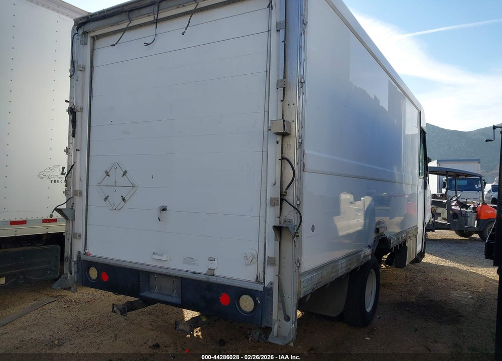 2013 ISUZU COMMERCIAL VAN VIN: JALB4T178D7W01128