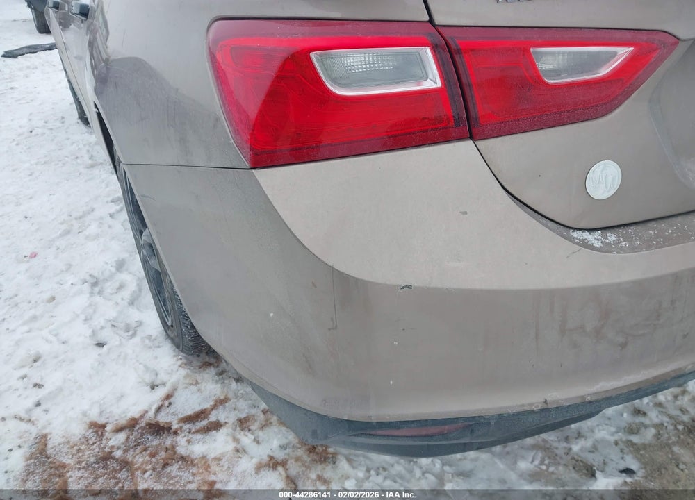 2018 CHEVROLET MALIBU LT VIN: 1G1ZD5ST3JF143953