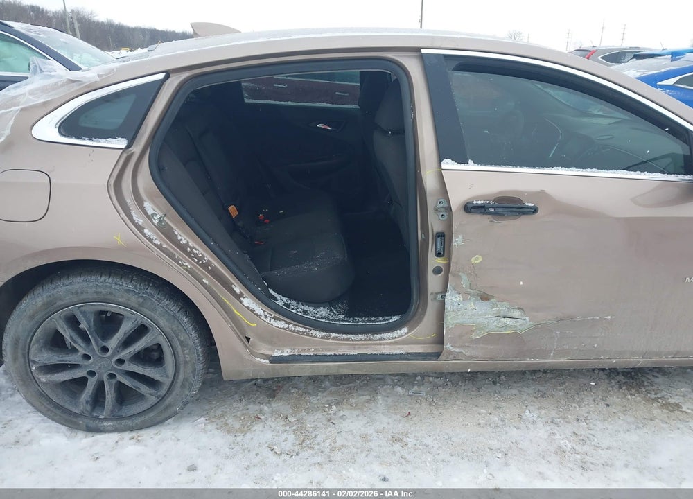 2018 CHEVROLET MALIBU LT VIN: 1G1ZD5ST3JF143953