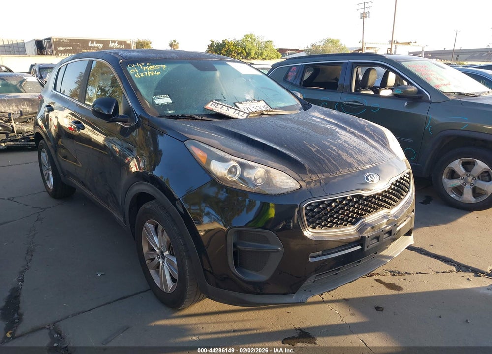 2018 KIA SPORTAGE LX VIN: KNDPM3AC1J7326427