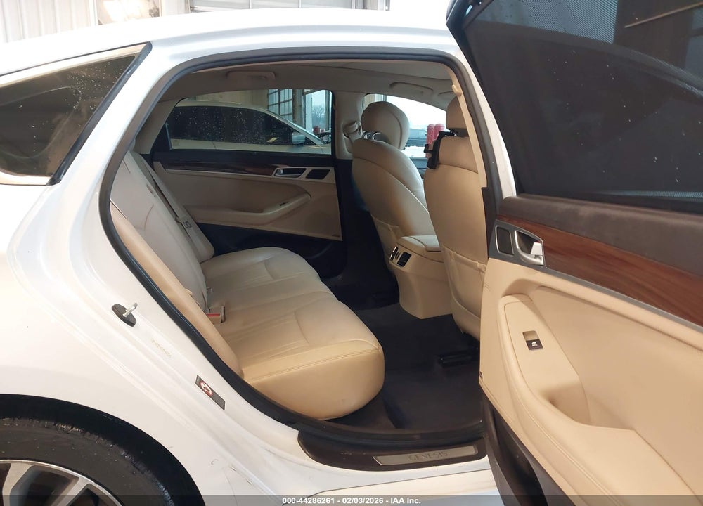 2015 HYUNDAI GENESIS 3.8 VIN: KMHGN4JE3FU036201