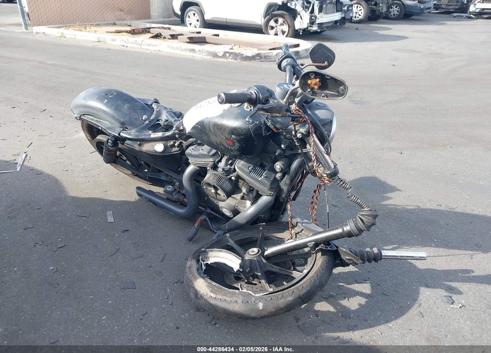 2017 HARLEY-DAVIDSON XL883 IRON 883 VIN: 1HD4LE230HC443173