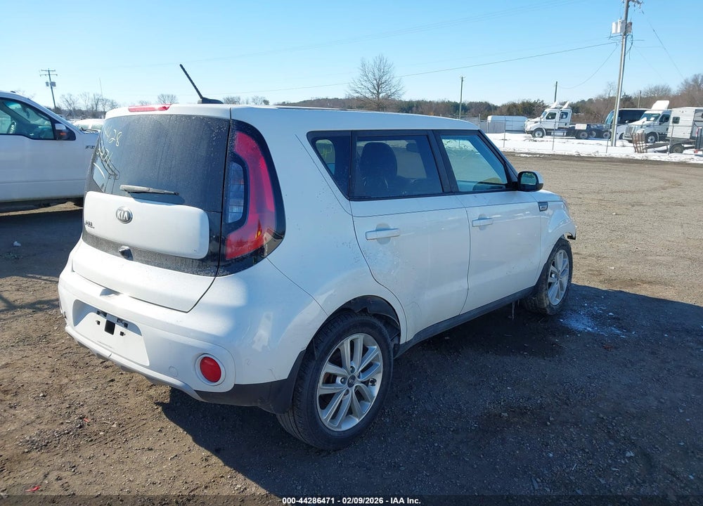 2019 KIA SOUL + VIN: KNDJP3A55K7633552
