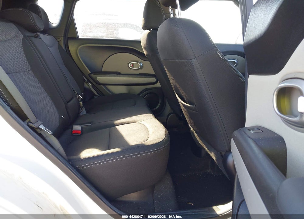 2019 KIA SOUL + VIN: KNDJP3A55K7633552