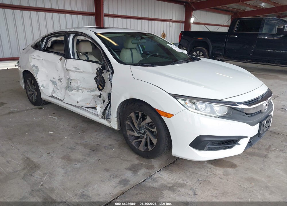 2018 HONDA CIVIC EX VIN: 2HGFC2F71JH520174