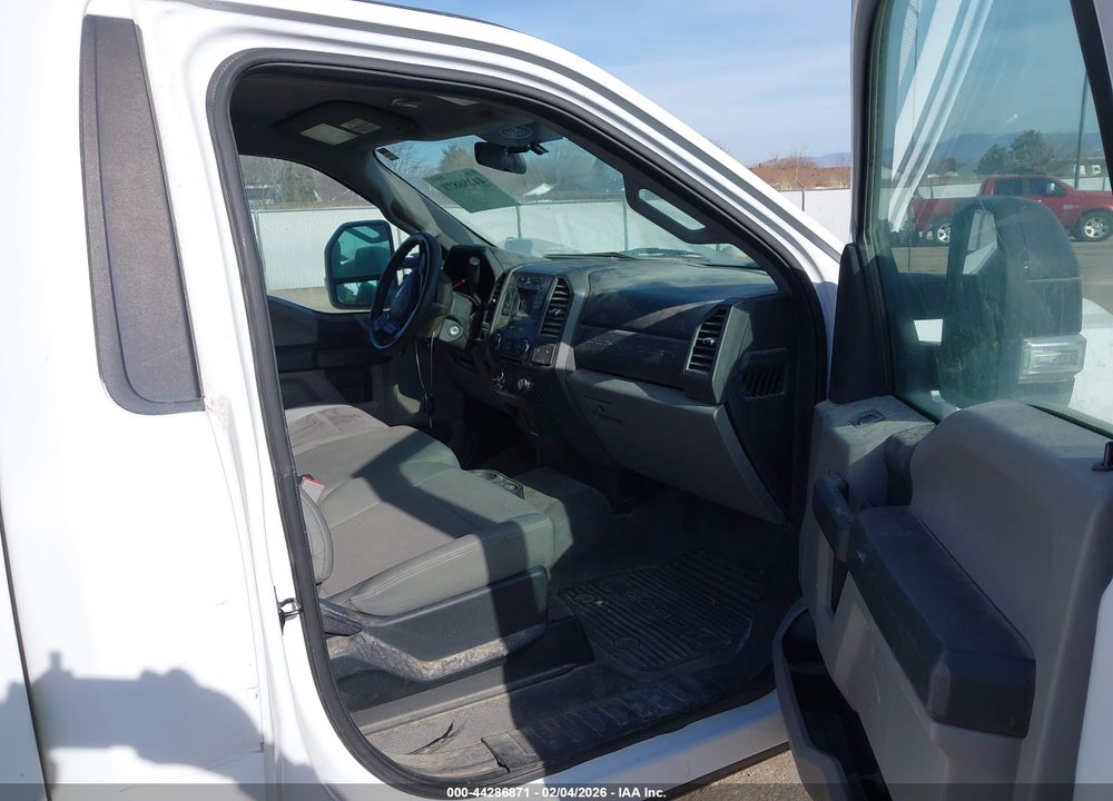 2017 FORD F-250 XL VIN: 1FTBF2A64HEB37494
