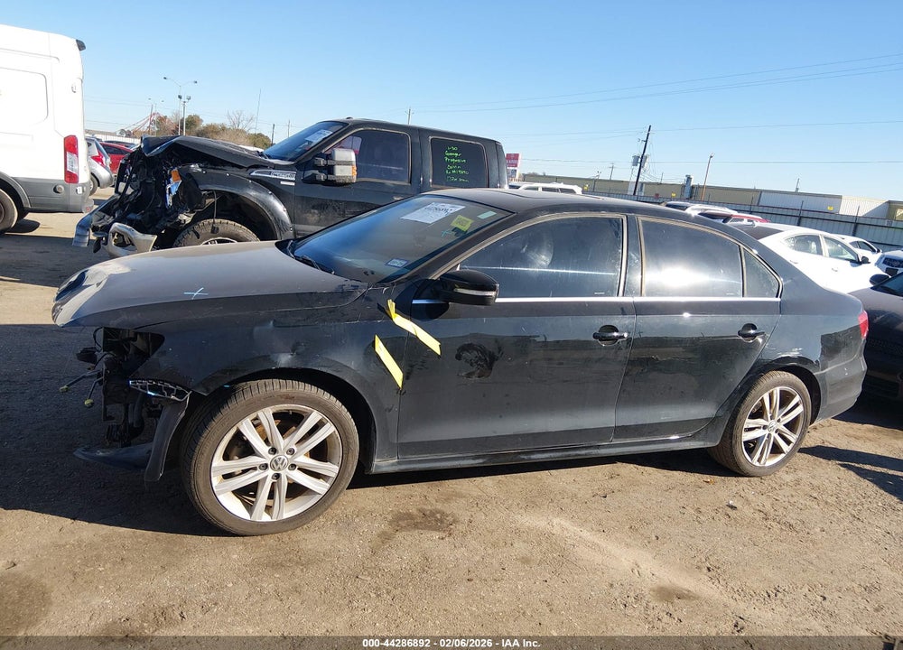 2015 VOLKSWAGEN JETTA 1.8T SE VIN: 3VWD07AJ2FM298037