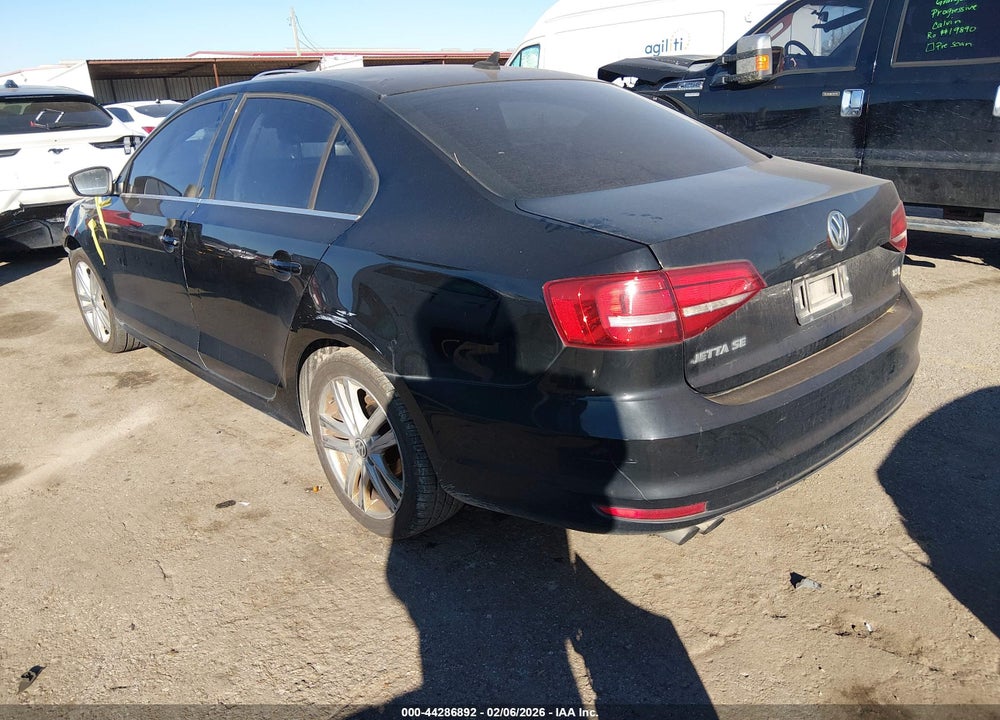 2015 VOLKSWAGEN JETTA 1.8T SE VIN: 3VWD07AJ2FM298037