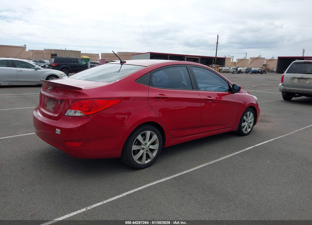 2013 HYUNDAI ACCENT GLS VIN: KMHCU4AE9DU320110