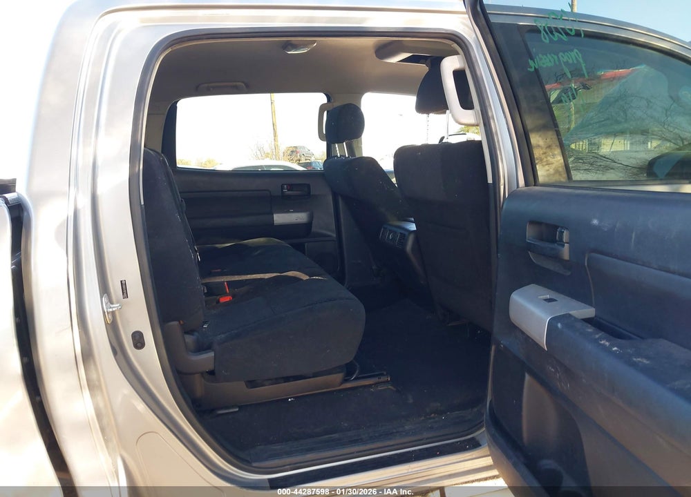 2007 TOYOTA TUNDRA SR5 5.7L V8 VIN: 5TBDV54197S469025