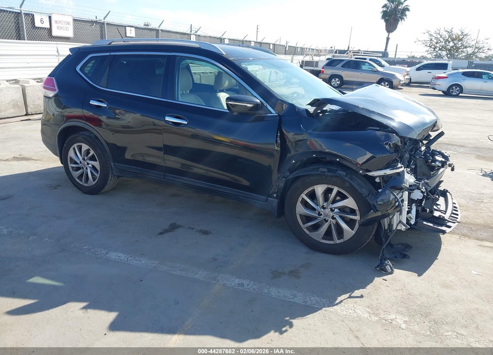 2015 NISSAN ROGUE SL VIN: 5N1AT2MT6FC777071