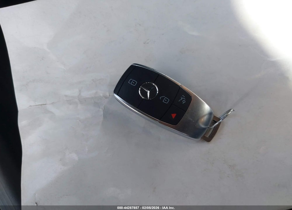 2020 MERCEDES-BENZ GLC 300 VIN: WDC0G8DB9LF687996