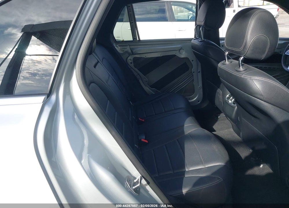2020 MERCEDES-BENZ GLC 300 VIN: WDC0G8DB9LF687996
