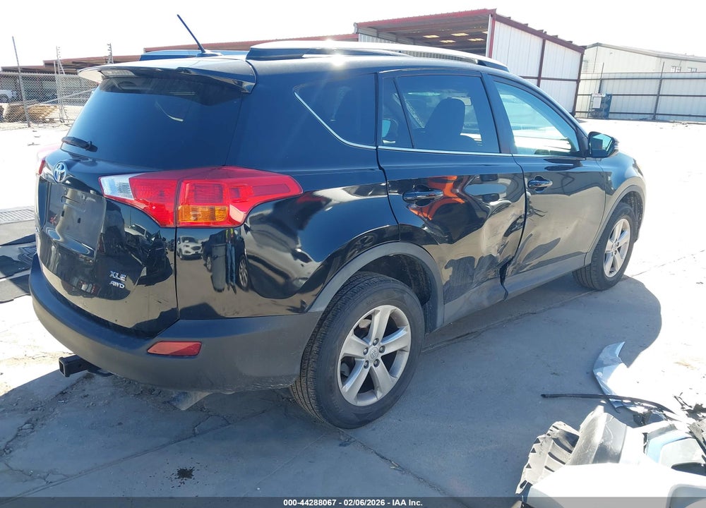 2014 TOYOTA RAV4 XLE VIN: 2T3RFREV1EW180901