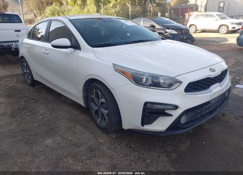 2019 KIA FORTE LXS VIN: 3KPF24AD4KE019349