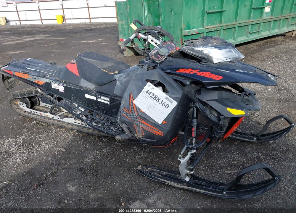 2015 SKI-DOO SUMMIT X VIN: 2BPSTDFC6FV001359