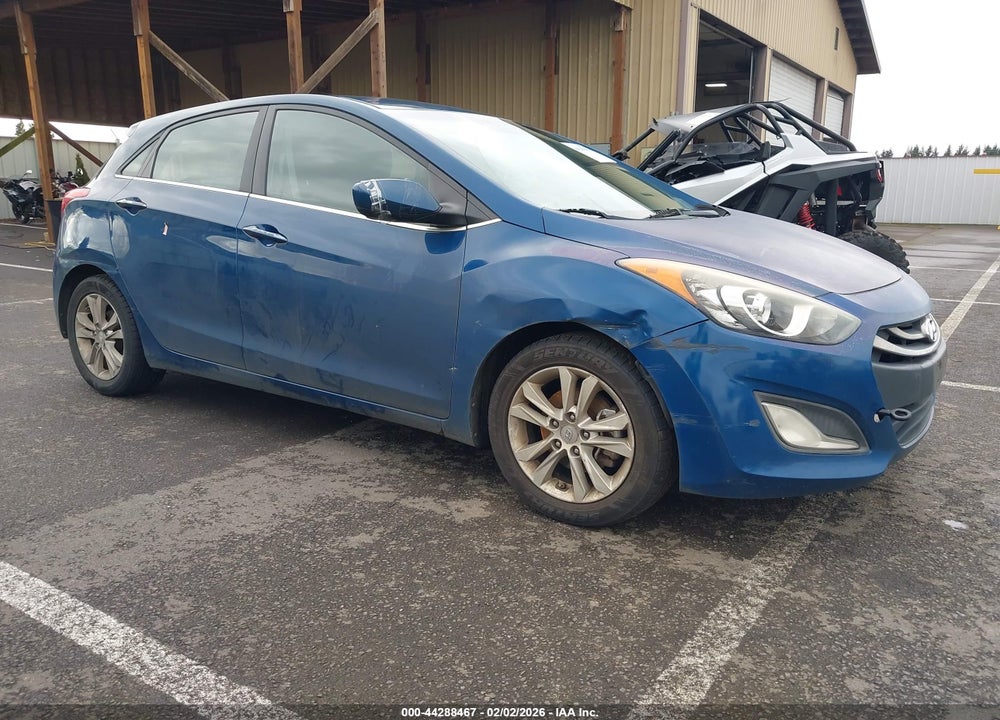 2014 HYUNDAI ELANTRA GT VIN: KMHD35LH1EU181869