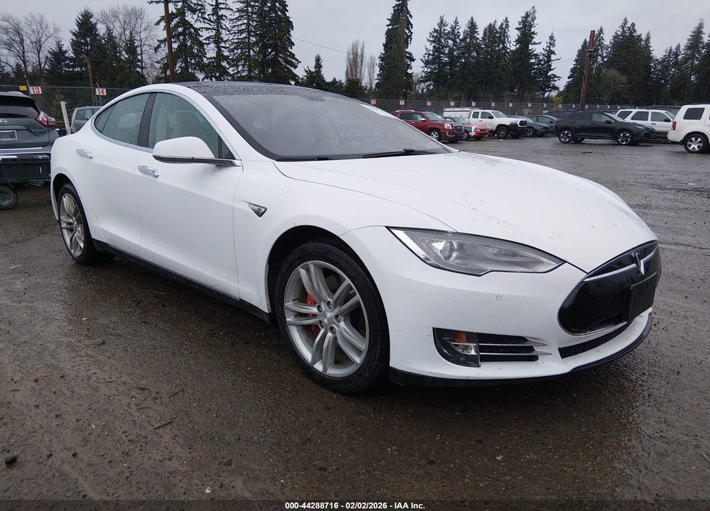 2014 TESLA MODEL S P85 VIN: 5YJSA1H15EFP40094