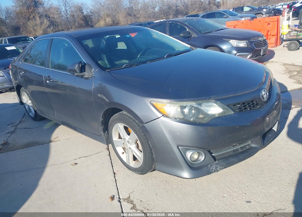 2014 TOYOTA CAMRY SE VIN: 4T1BF1FK9EU303568