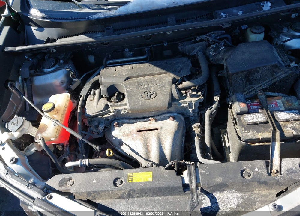 2015 TOYOTA RAV4 XLE VIN: 2T3RFREV5FW351988