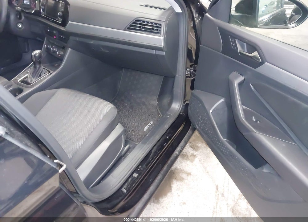 2019 VOLKSWAGEN JETTA 1.4T R-LINE/1.4T S/1.4T SE VIN: 3VWC57BU1KM274487