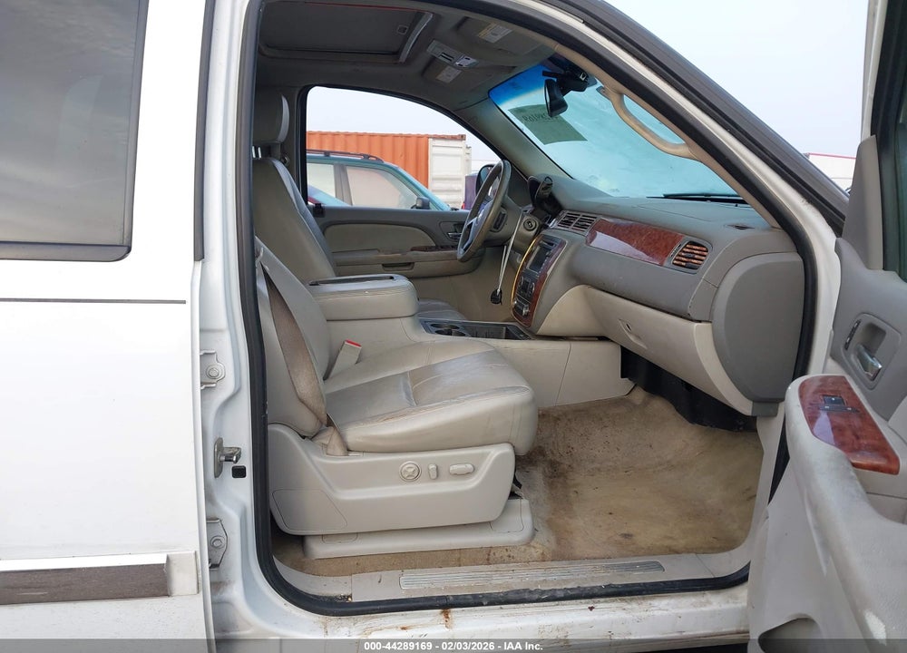 2008 CHEVROLET TAHOE LT VIN: 1GNFC13068R116143