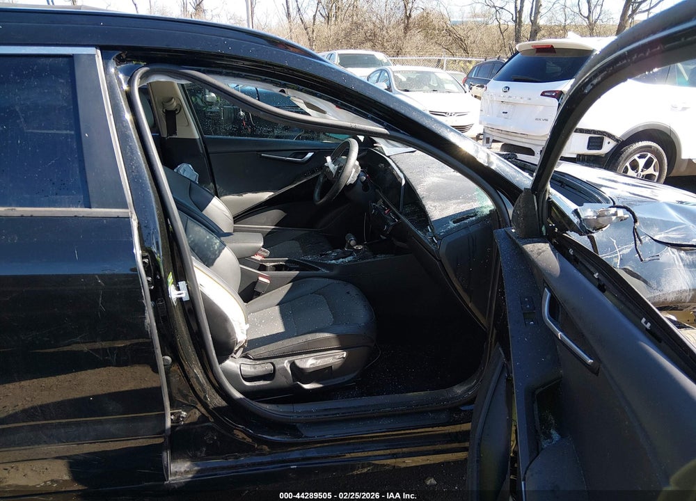 2023 KIA NIRO EX TOURING VIN: KNDCR3LE9P5041350