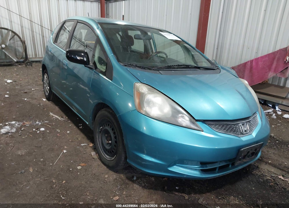 2013 HONDA FIT VIN: JHMGE8H38DC023056