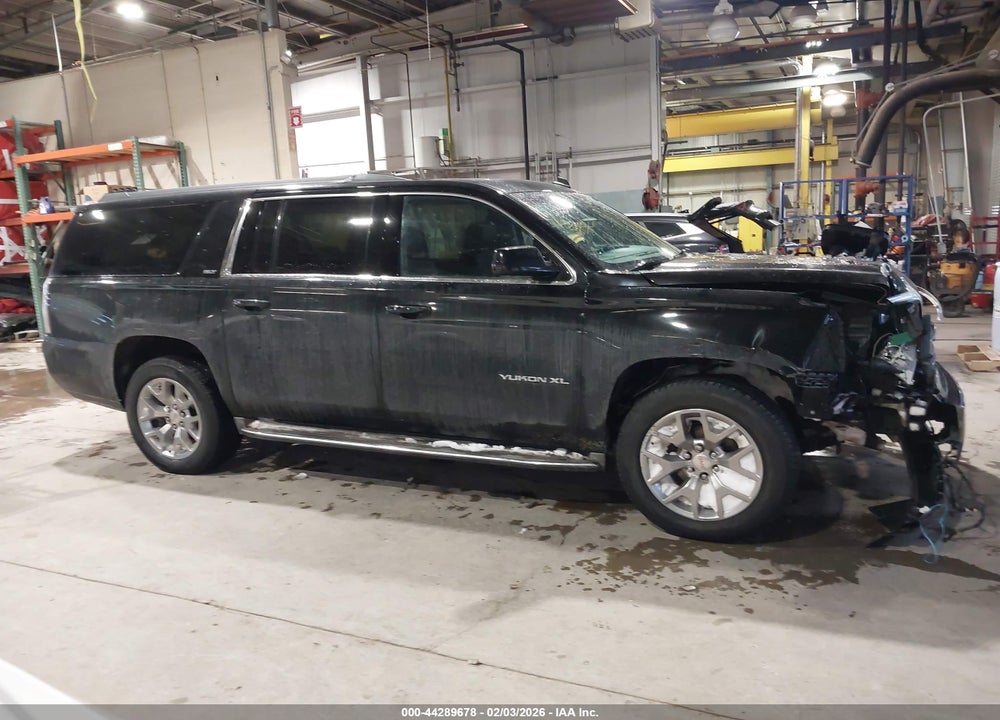 2015 GMC YUKON XL 1500 SLT VIN: 1GKS2HKC5FR273436