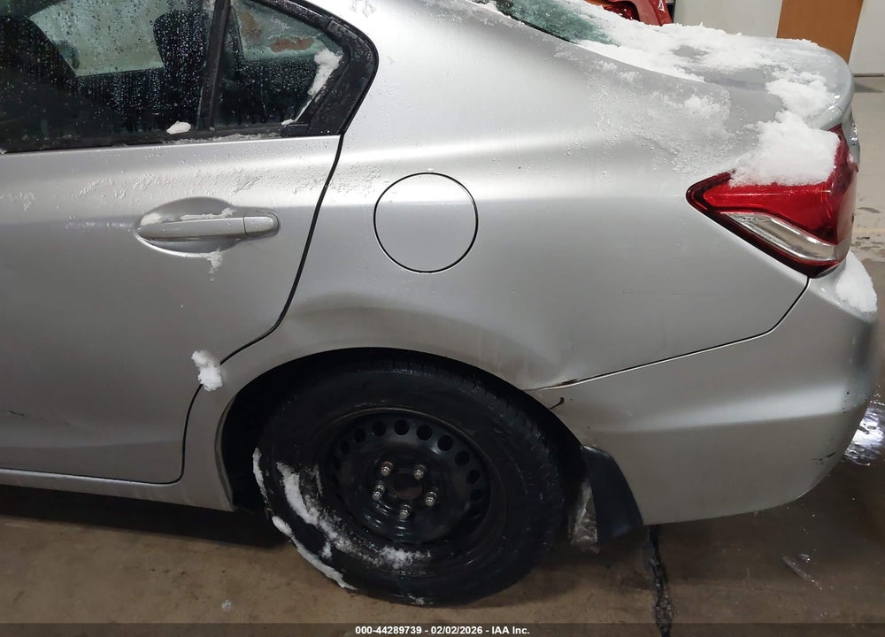 2015 HONDA CIVIC LX VIN: 19XFB2F5XFE106748