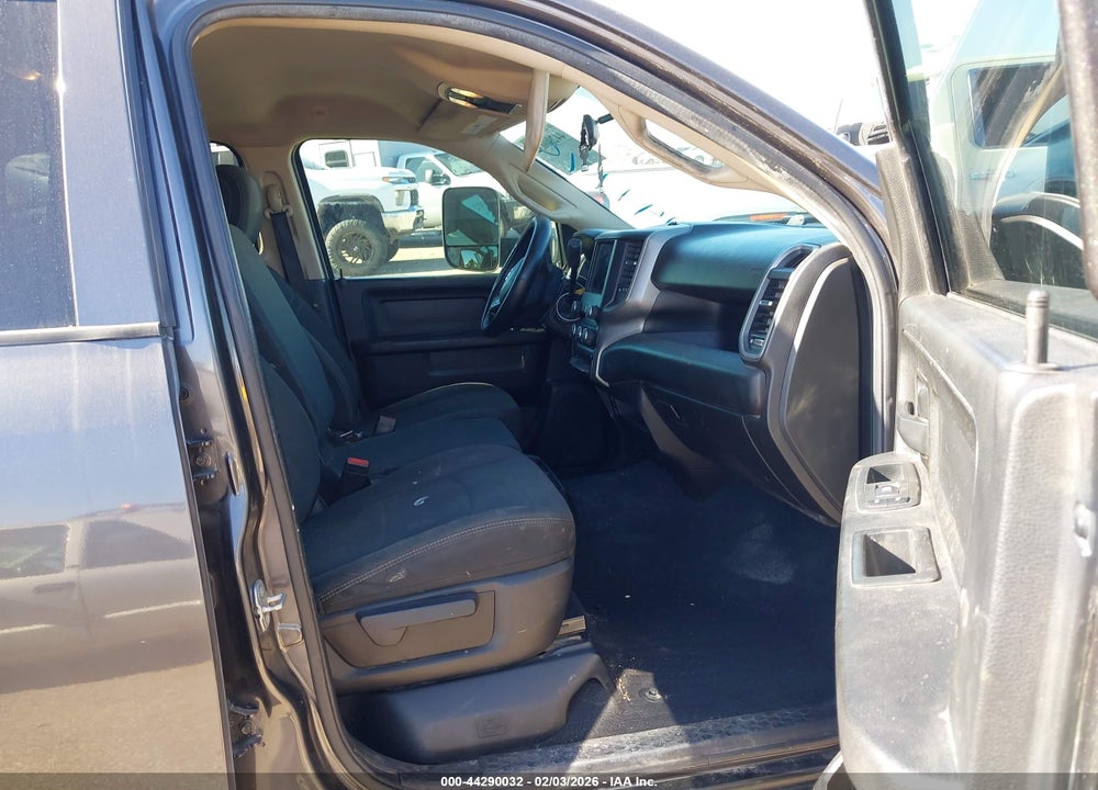 2020 RAM 3500 TRADESMAN  4X4 8' BOX VIN: 3C63RRGLXLG247170