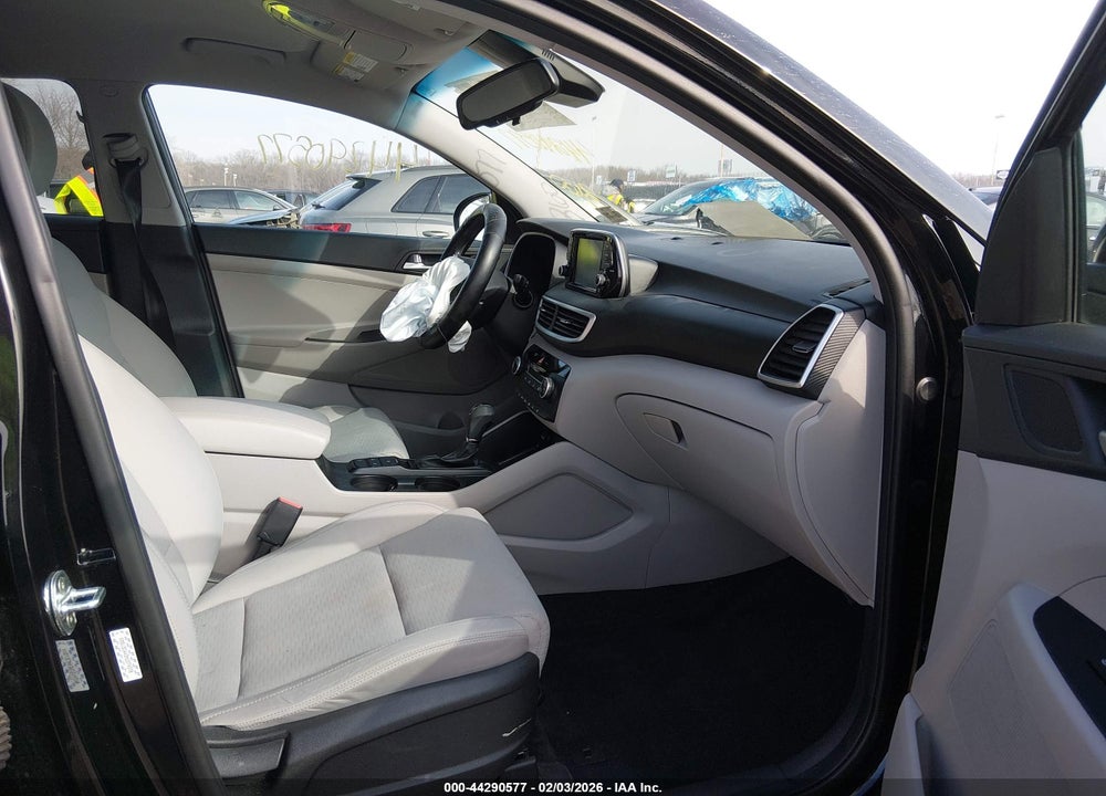2021 HYUNDAI TUCSON VALUE VIN: KM8J3CA43MU374370