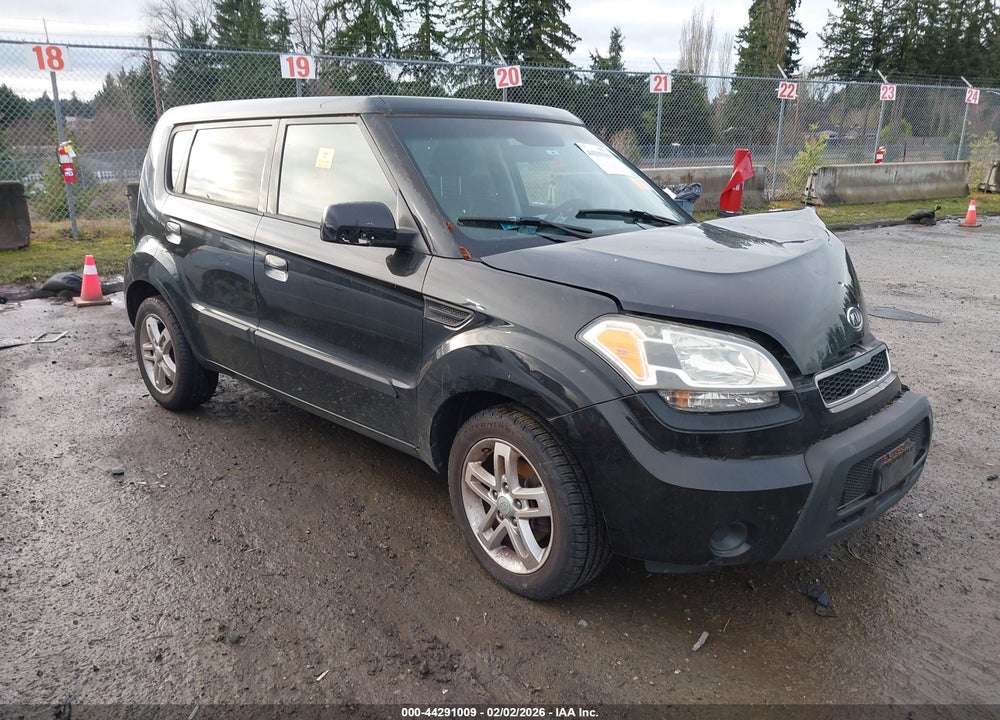 2010 KIA SOUL + VIN: KNDJT2A20A7073689