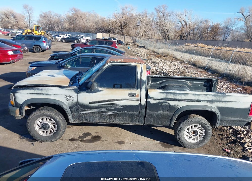 1992 DODGE DAKOTA VIN: 1B7GG26X1NS694073