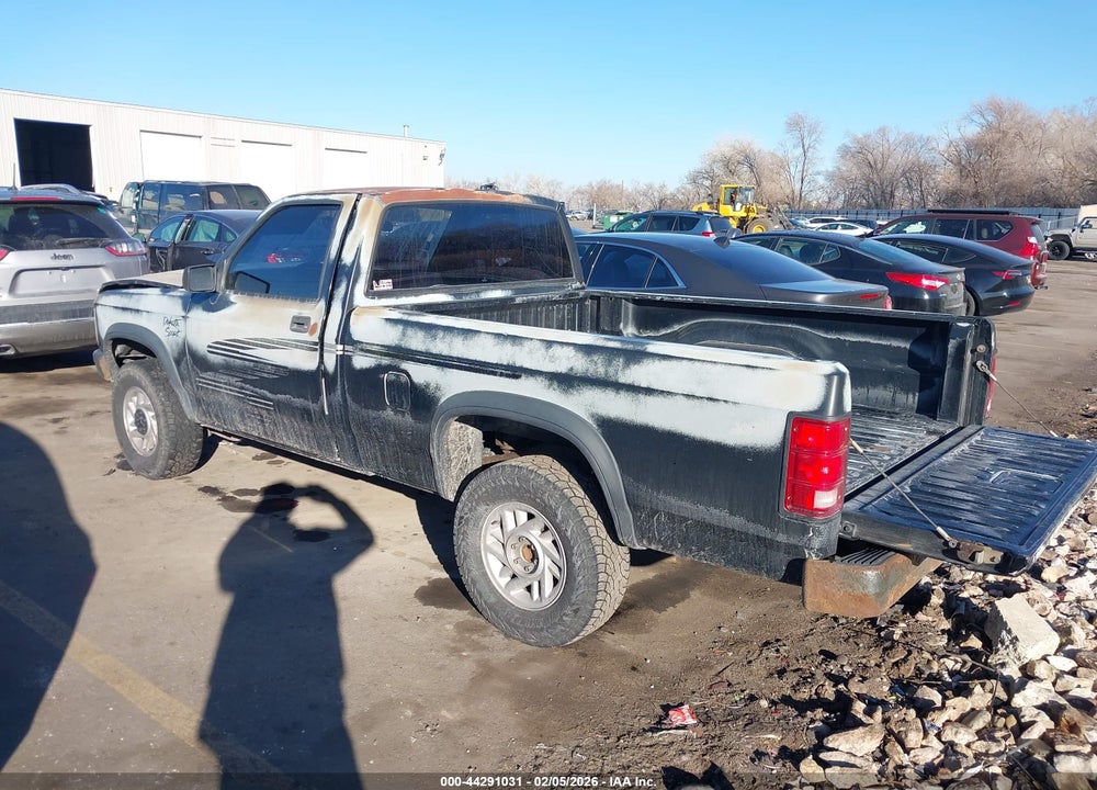 1992 DODGE DAKOTA VIN: 1B7GG26X1NS694073