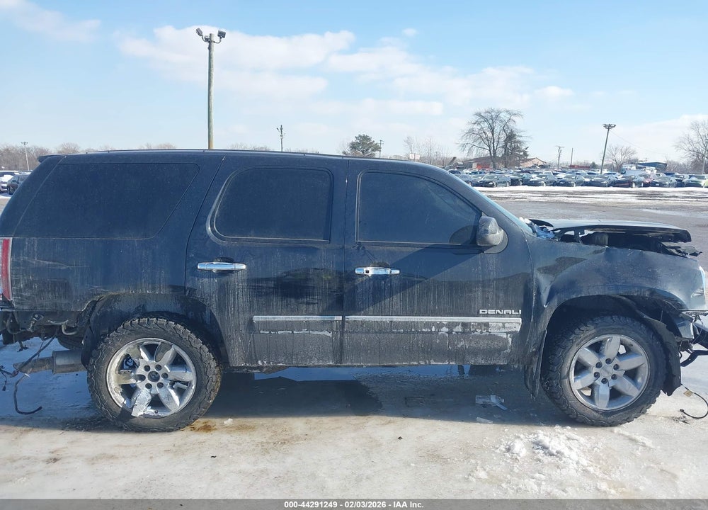 2013 GMC YUKON DENALI VIN: 1GKS2EEF8DR226774
