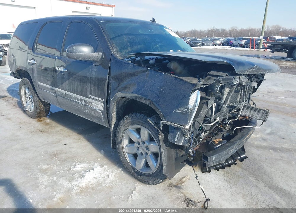 2013 GMC YUKON DENALI VIN: 1GKS2EEF8DR226774