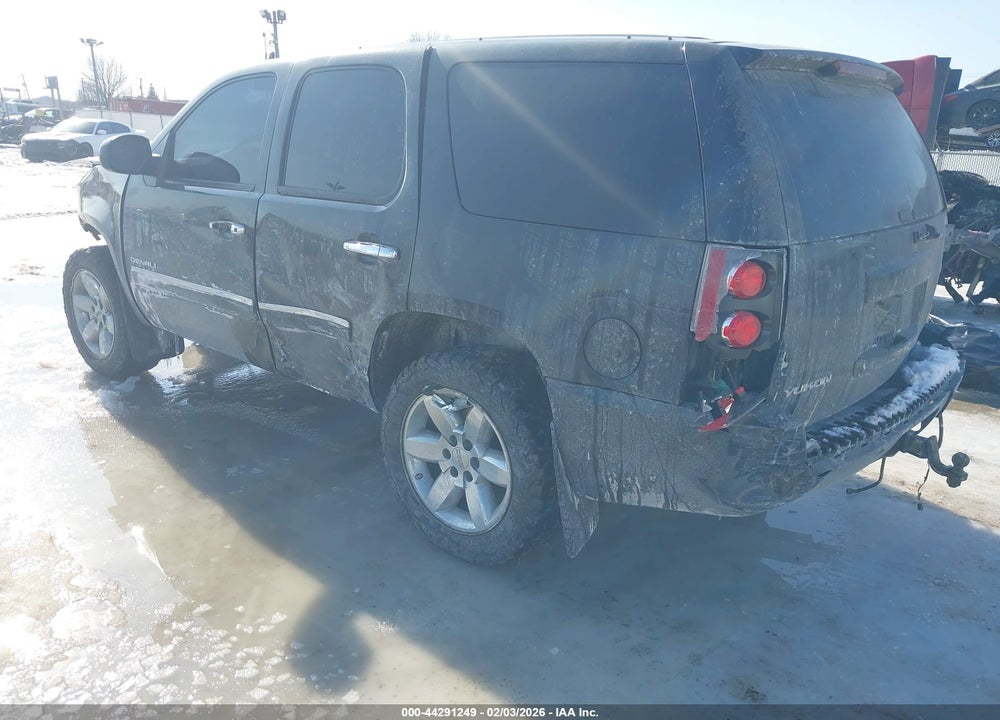 2013 GMC YUKON DENALI VIN: 1GKS2EEF8DR226774