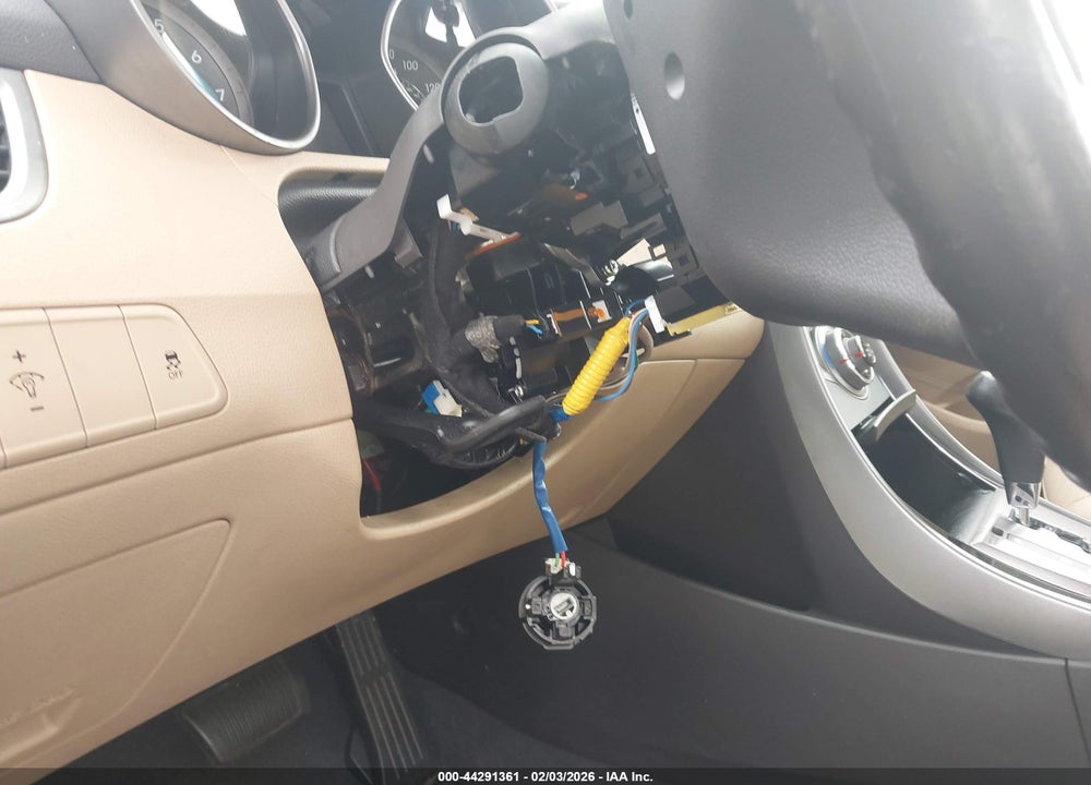 2013 HYUNDAI ELANTRA LIMITED VIN: KMHDH4AE0DU864827